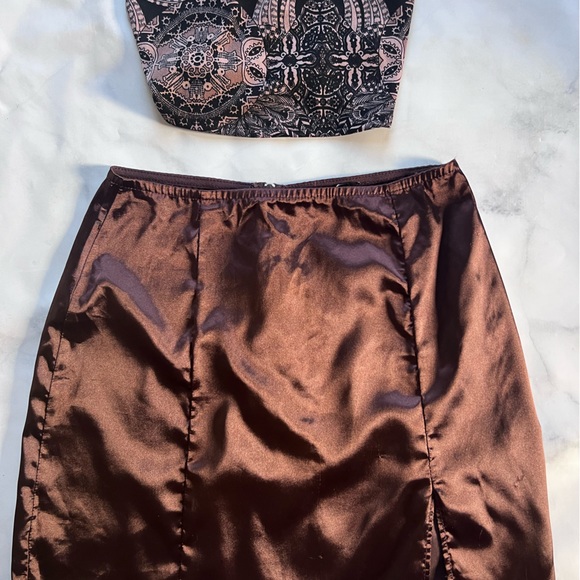 Satin two piece outfit - Picture 8 of 10